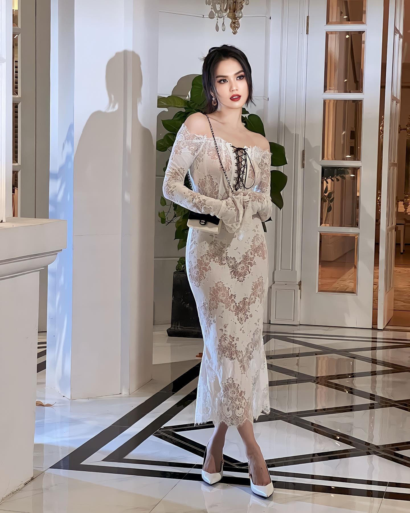 Ngoc Trinh nude 3
