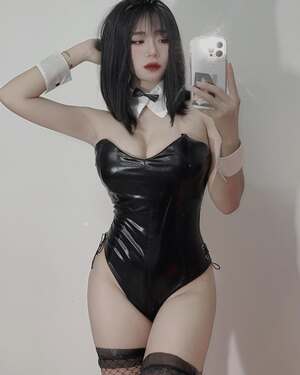 Nhung do Minh Mua nude 3