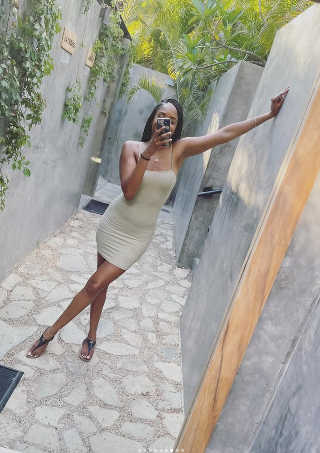 Nia Moore nude 7