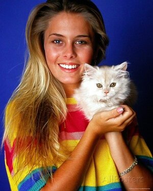Nicole Eggert nude 8