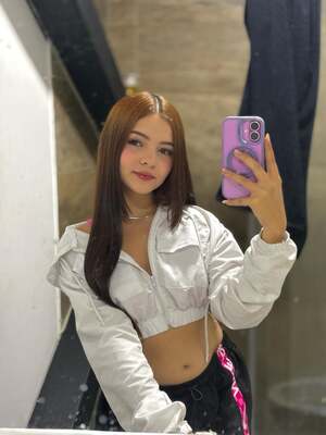 Nicolitiny nude 4