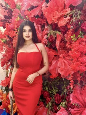 Nidhi Chaudhary nude 9