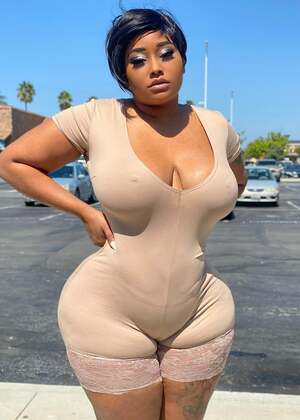 Nikia Renee nude 4