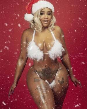 Nikia Renee nude 5