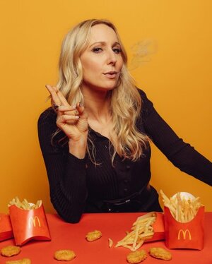 Nikki Glaser nude 9