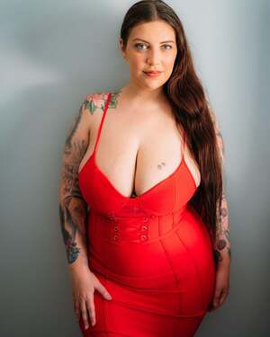 Nikki Hunter nude 11