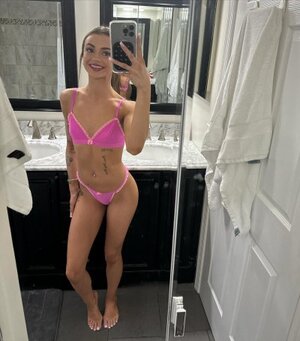 Nikki Nicole nude 11