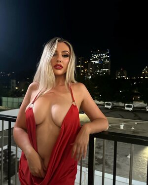 Nina Woolley nude 9