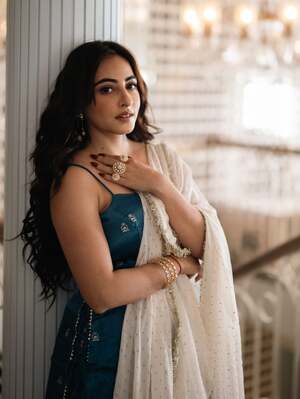 Niyati Fatnani nude 9