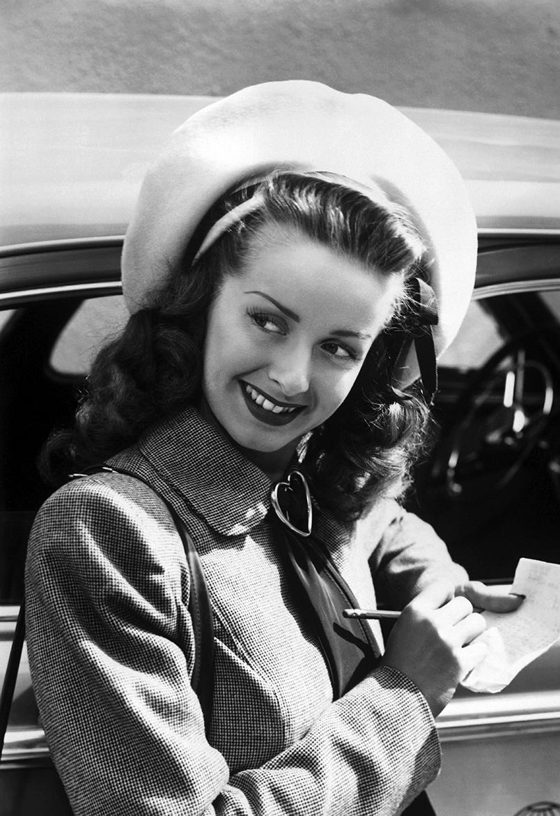 Noel Neill nude 8
