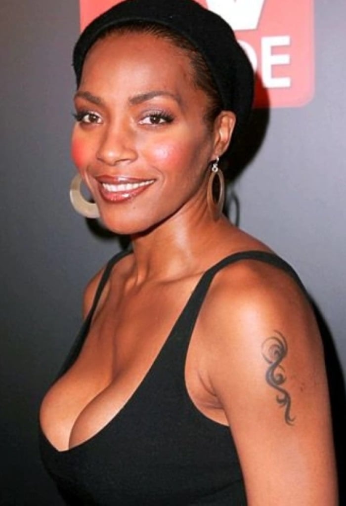 Nona Gaye nude 4