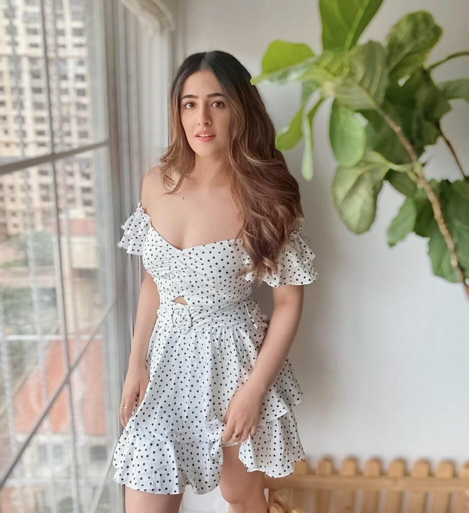 Nupur Sanon nude 5