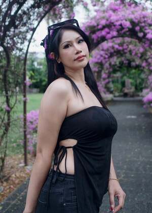 Nur Aziati nude 11