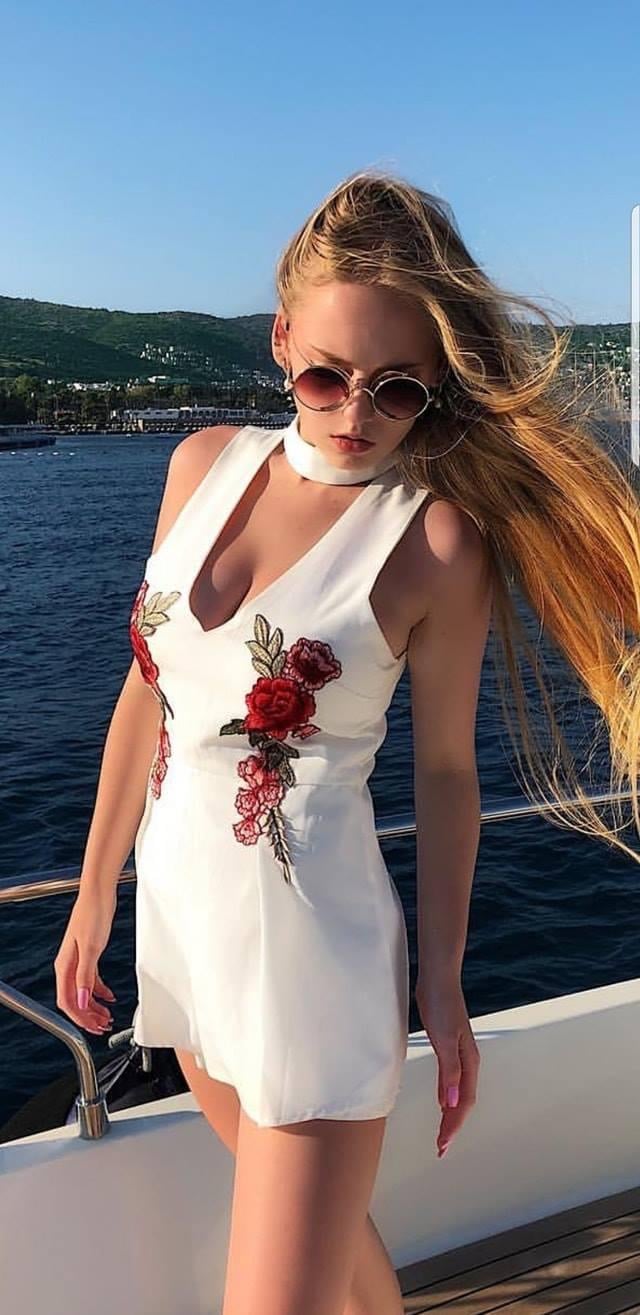 Oksana Neveselaya nude 5