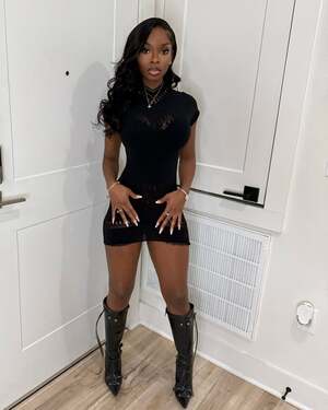 Olandria Carthen nude 10