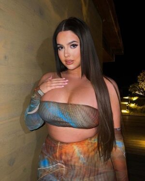 Olenia Caymares nude 5