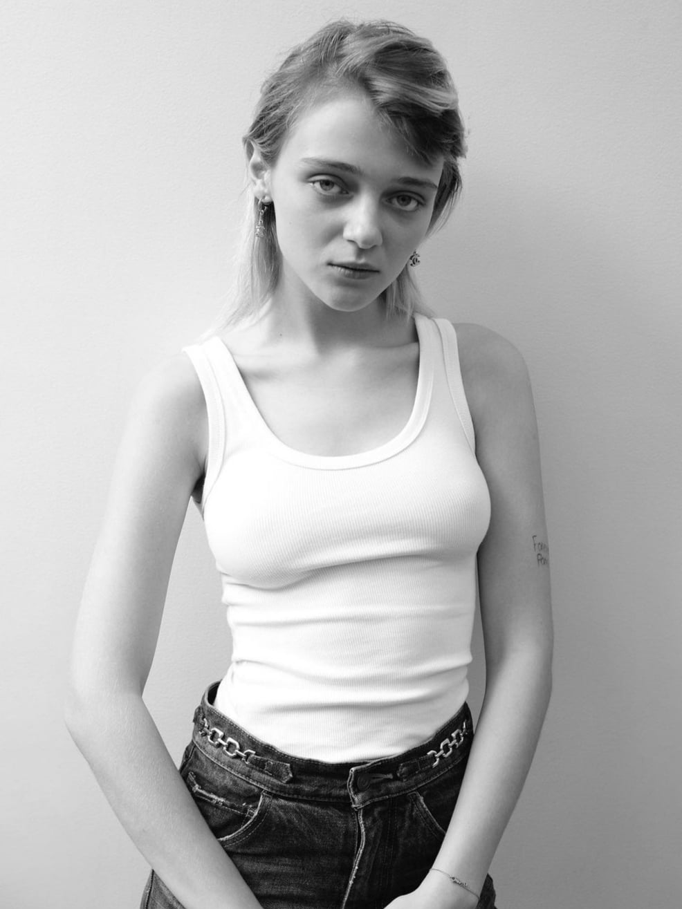 Olesya Ivanishcheva nude 6