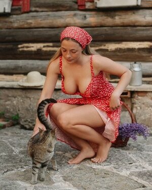 Olga Kobzar nude 3