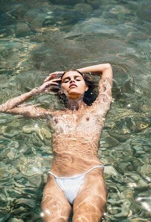 Olivia Aarnio nude 8