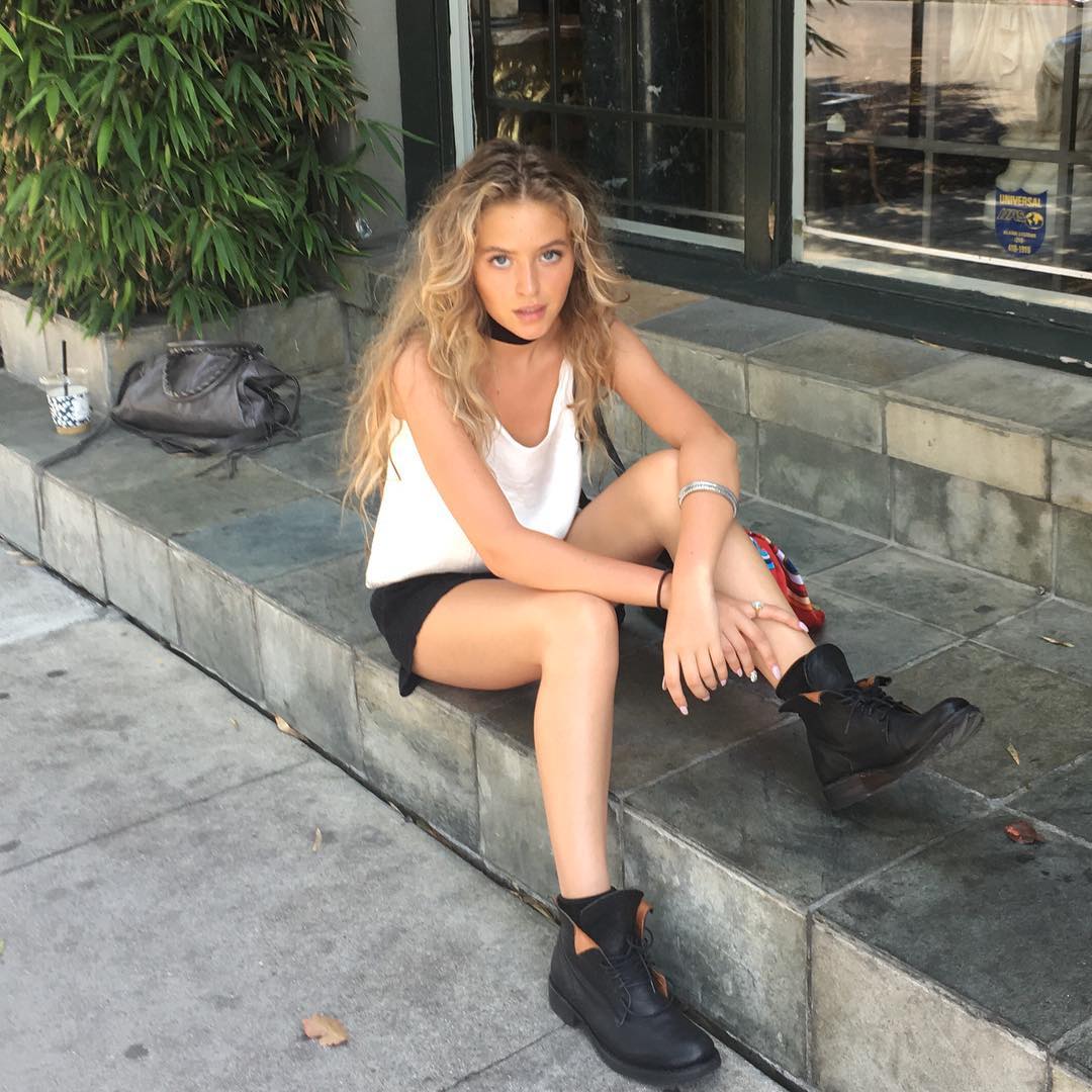 Olivia Chatfield nude 3