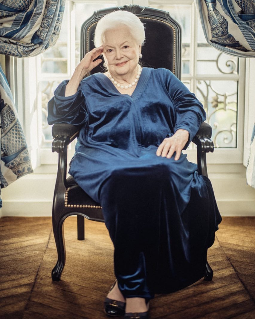 Olivia De Havilland nude 3
