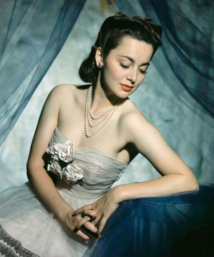 Olivia De Havilland nude 7