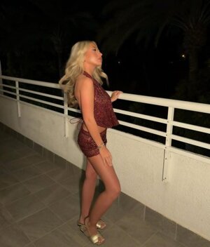 Olivia Mooney nude 5