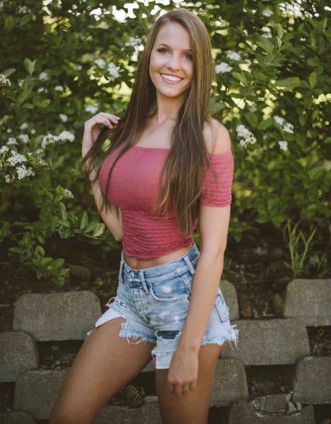 Olivia Schimmel nude 9