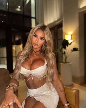 Olivia Scott nude 12