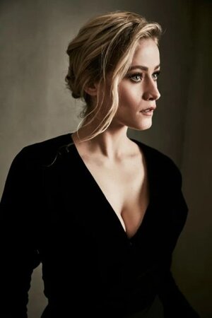 Olivia Taylor Dudley nude 11