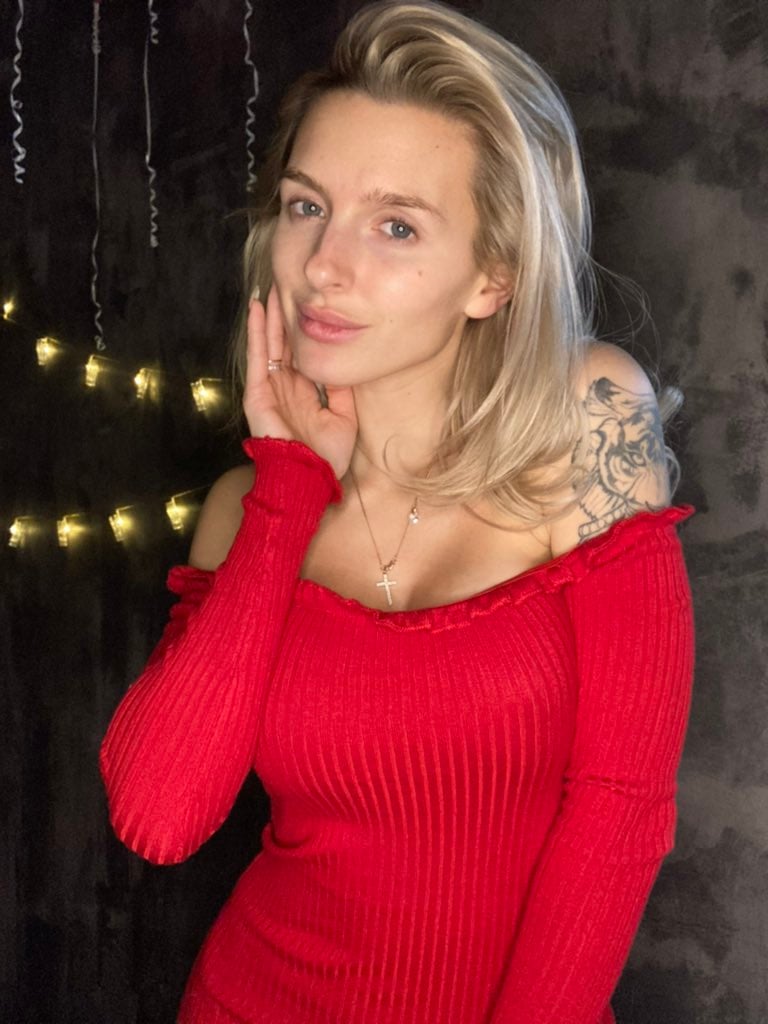 Olya La nude 6