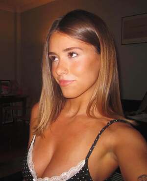 Oona McCaughan nude 4