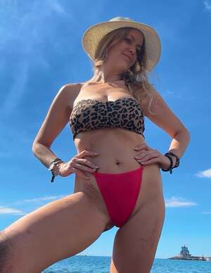 Ory Jones nude 5