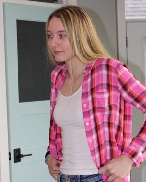 Paige Bueckers nude 4