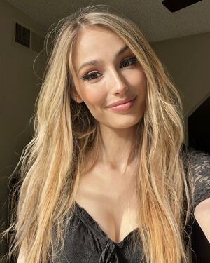 Paige The Witch nude 7