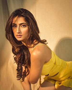 Palak Tiwari nude 10