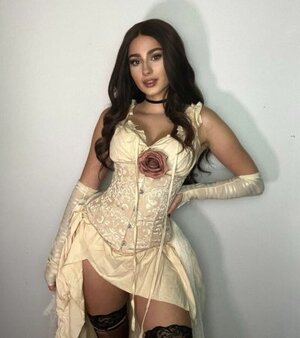 Palmbee nude 4