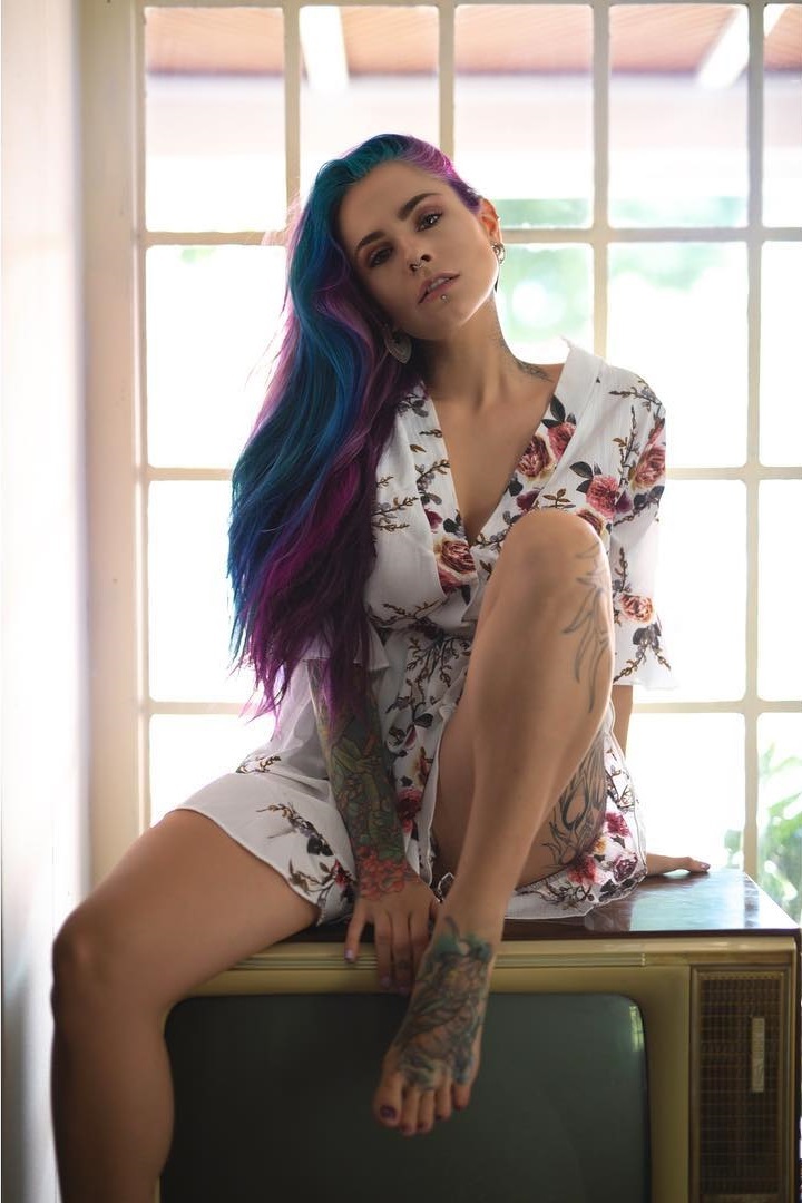 Paloma Suicide nude 3