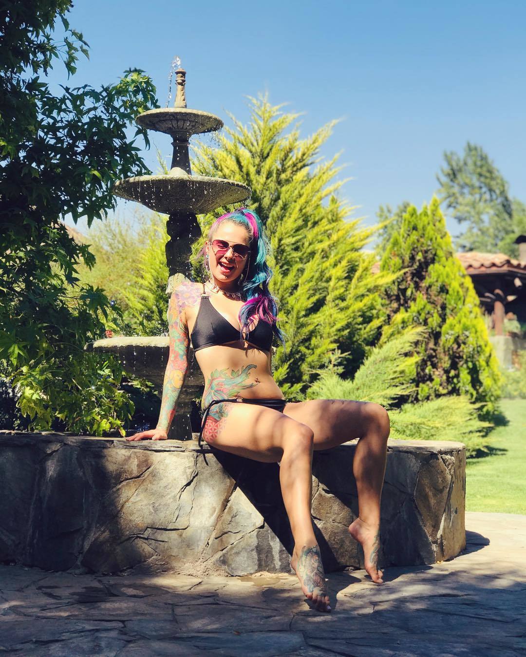 Paloma Suicide nude 7