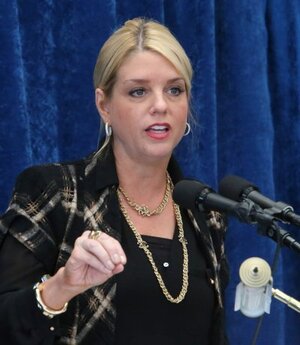 Pam Bondi nude 4