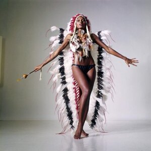 Pam Grier nude 6