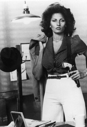 Pam Grier nude 8