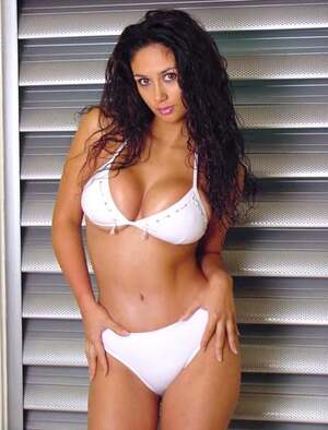 Pamela Diaz nude 5