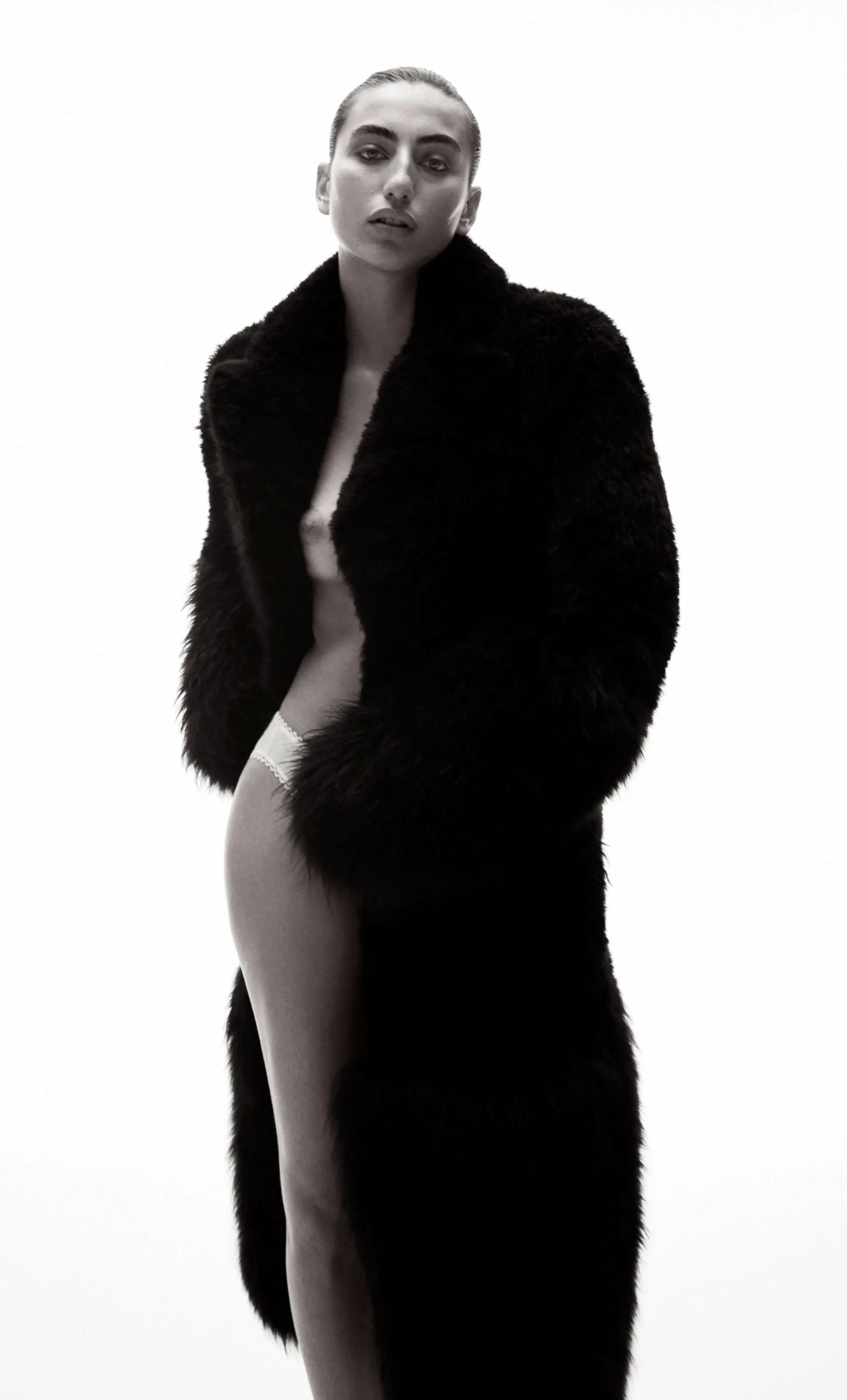 Paola Manes nude 7