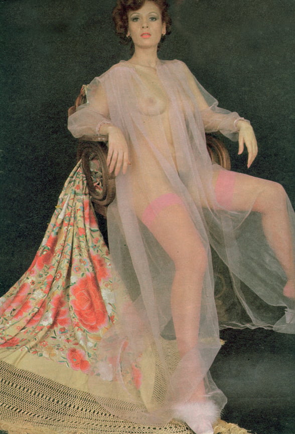 Paola Senatore nude 5