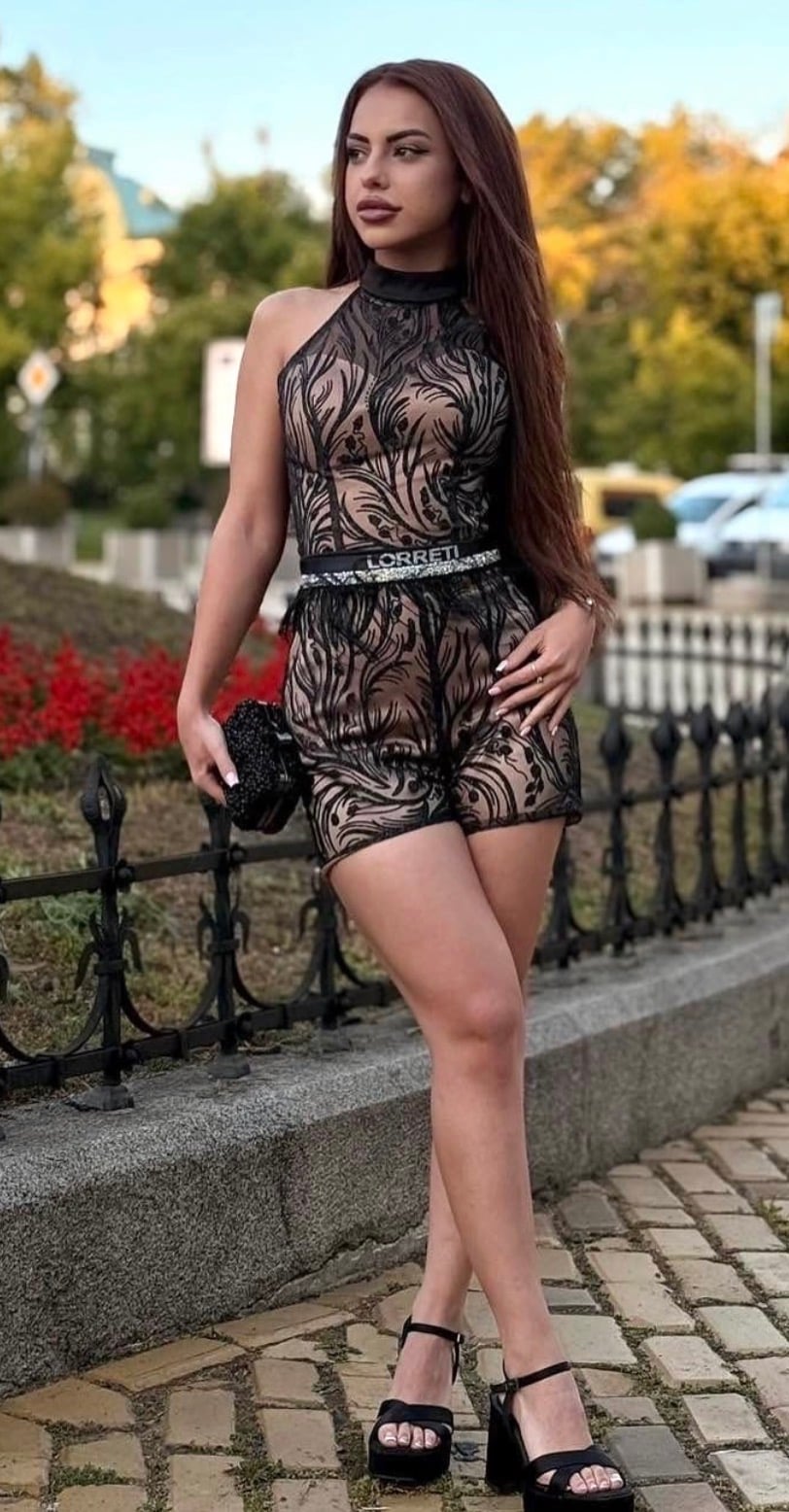 Pati Tsolova nude 2