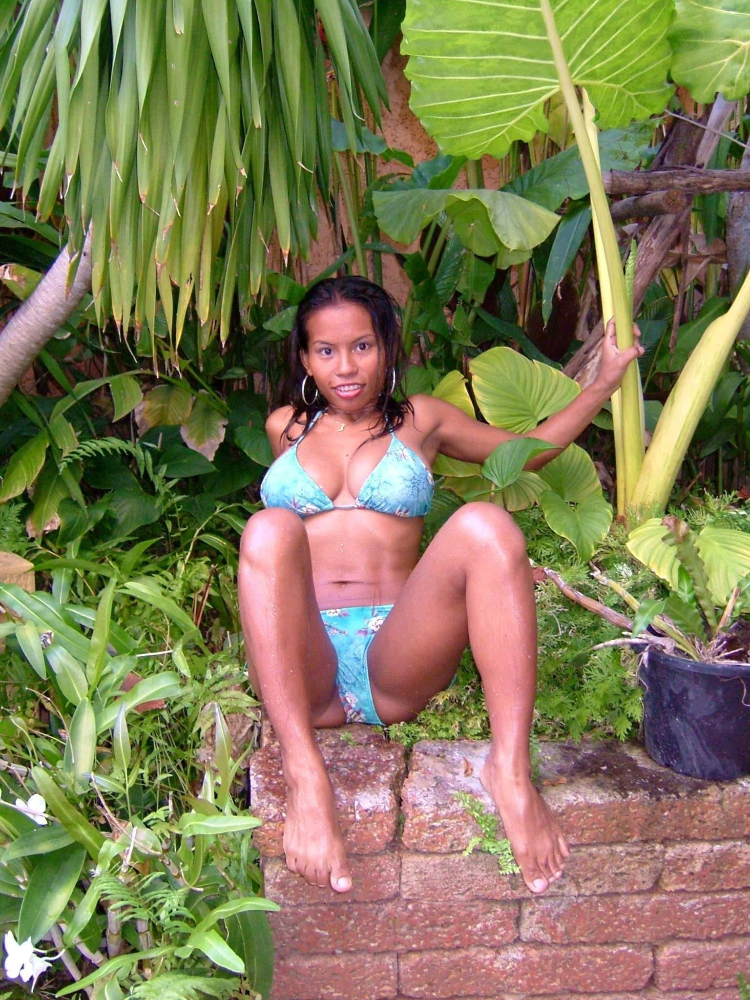 Paula Thai nude 4