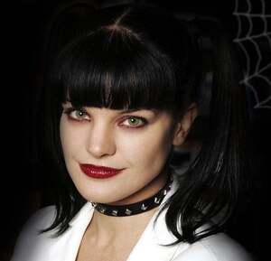 Pauley Perrette nude 5