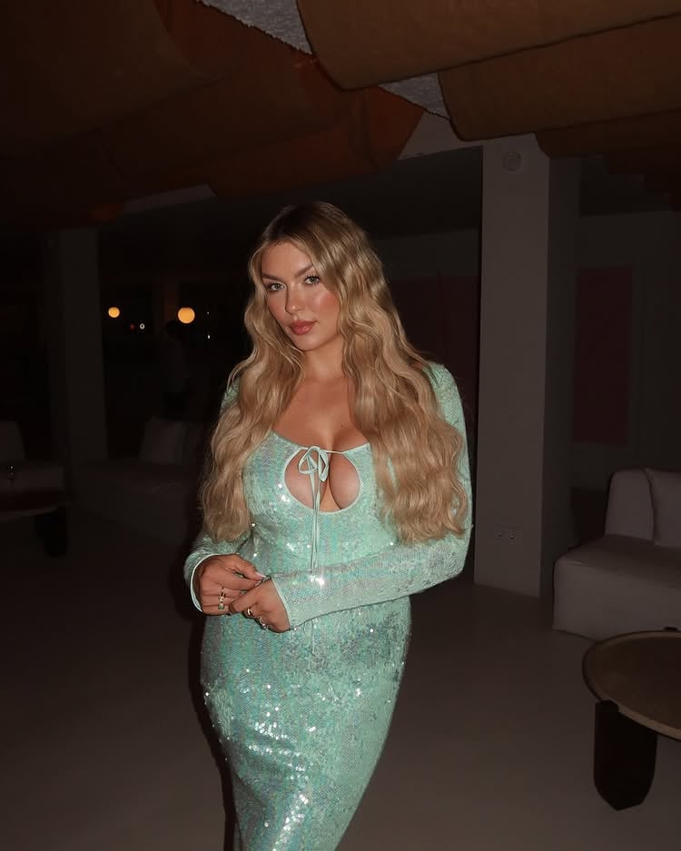 Paulina Kurka nude 9