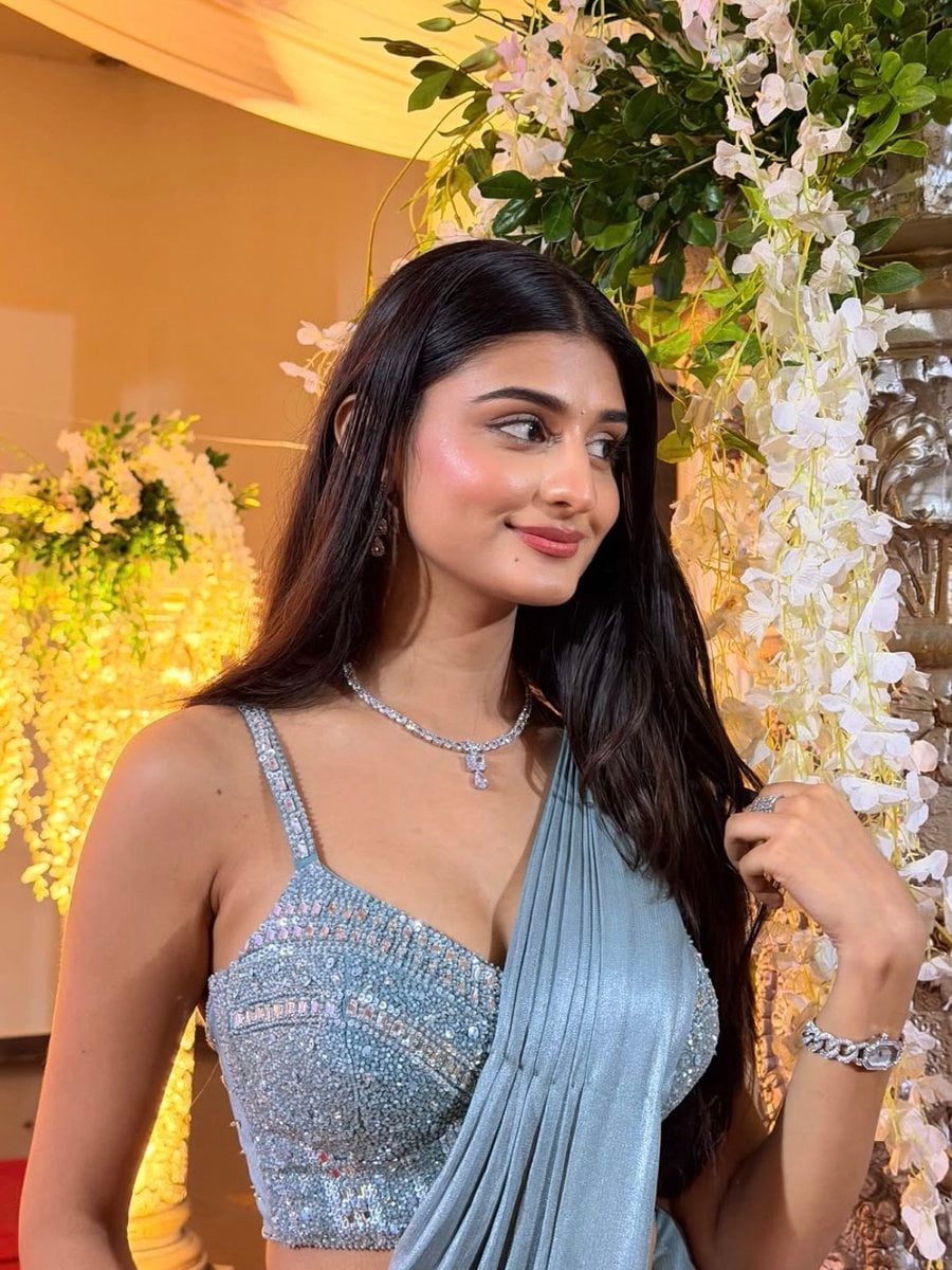 Payal Dhare nude 11